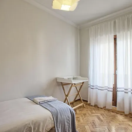 Fuer 29 Personen Und 1 Kind In Lissabon, Regiao De Costa De Apartmán